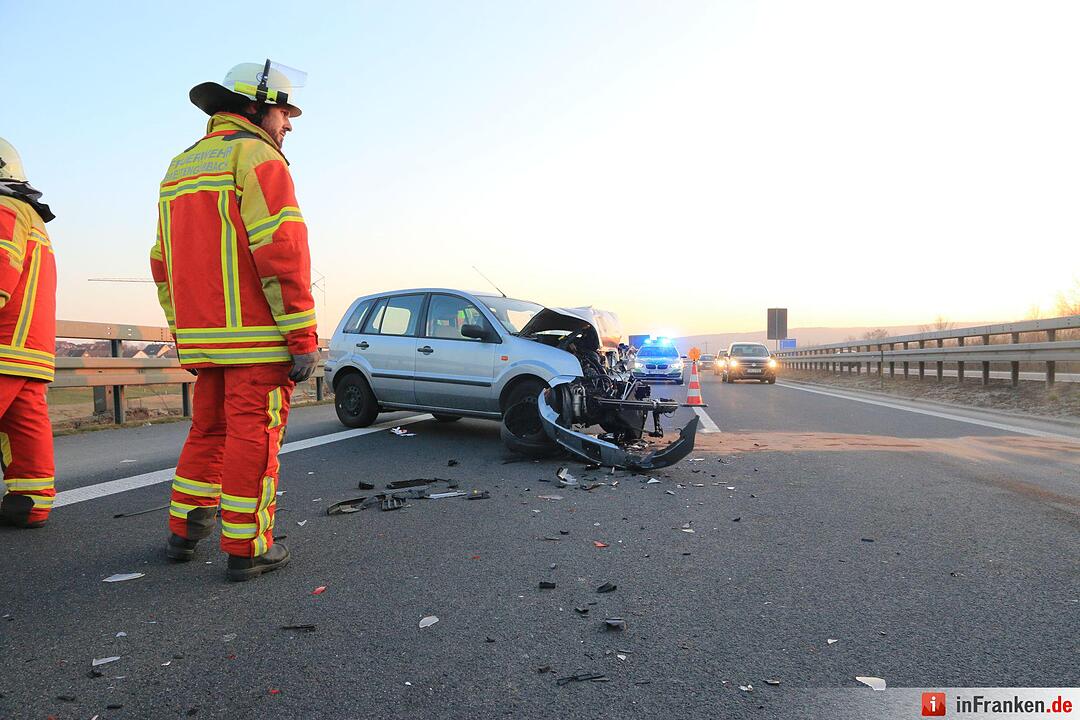 Autos kollidieren auf A73 bei Breitengüßbach