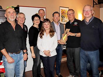 Die neue und alte Vorstandschaft des RSC Adelsdorf Foto: Johanna Blum