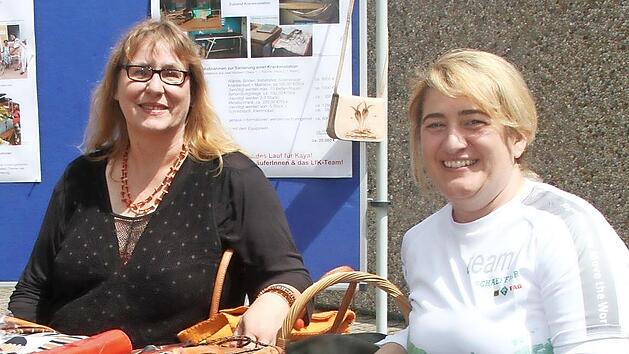 Der Partnerschaftsvereins Herzogenaurach&ndash;Kaya setzt sich f&uuml;r die Stadt Kaya in Burkina Faso ein. Mit diesem Stand informierten Vertreterinnen 2019 &bdquo;Lauf f&uuml;r Kaya&ldquo; &uuml;ber das Engagement der Ehrenamtlichen.