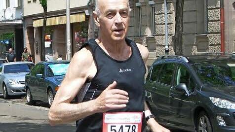 Beim Metropolmarathon war Egon Landgraf der mit Abstand älteste, aber keinesfalls der langsamste Teilnehmer.  Foto: privat