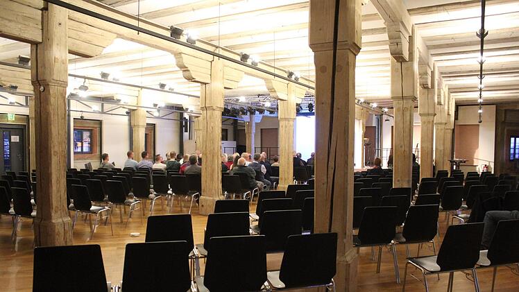 Allzu viele Zuhörer waren es nicht,  die den Weg ins  Stadtschloss gfunden hatten.