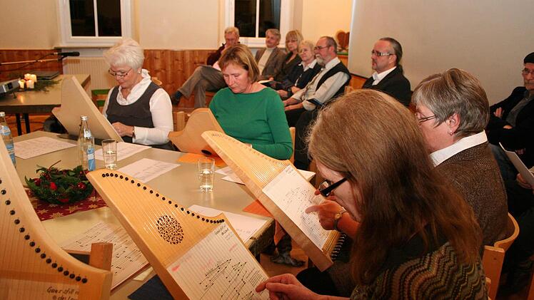 Die Saiten-Zupfer sind ebenfalls eine neue Gruppe des Höchstadter Heimatvereins.