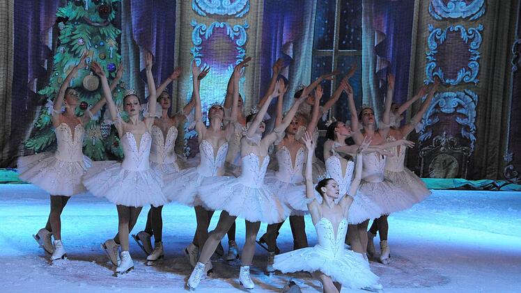 Ein visueller, künstlerischer und sportlicher Genuss: die Nussknacker-Aufführung des St. Petersburger Staatsballetts on Ice.