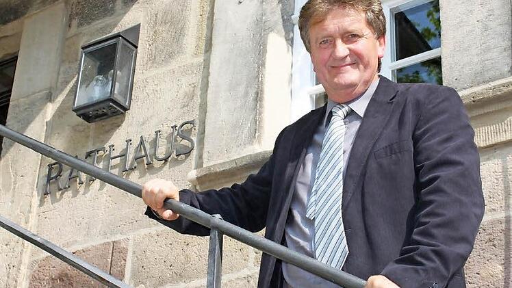 Hans-Peter Laschka, der Mitwitzer Rathaus-Chef, wird am Freitag 60. Foto: Veronika Schadeck