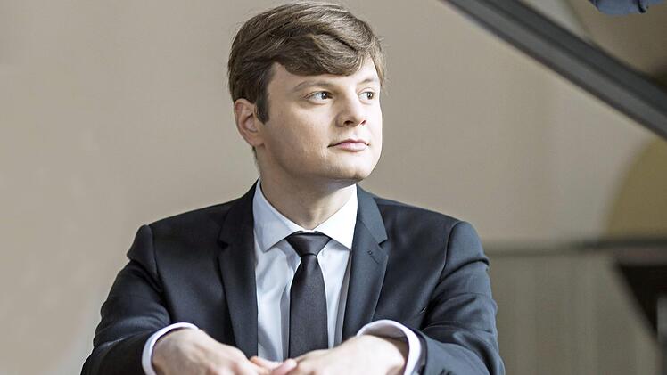 Der Pianist Georgy Tchaidze spielt Robert Schumann. Foto: Chad Johnston