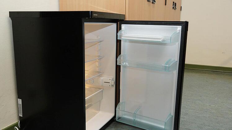 Die Zimmer haben jetzt auch einen Kühlschrank. Foto: Arkadius Guzy