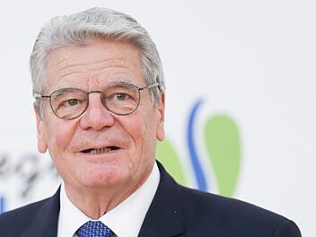 Joachim Gauck verunglückte am Freitag. Foto: Friso Gentsch/dpa