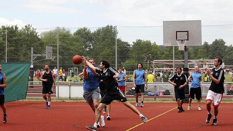 Basketball: Master of Disaster gegen ilrif sgamlaner