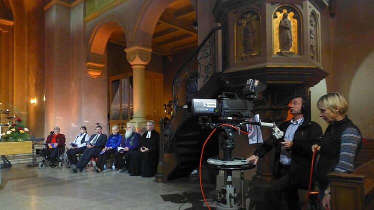 23. November 2014: ZDF-Liveübertragung des Fernsehgottesdienstes aus der Erlöserkirche in Bad Kissingen.