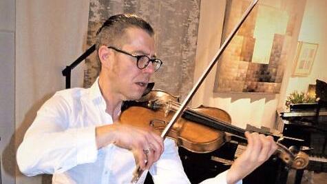 Johannes Krampen präsentierte sich in Lanzendorf als Violinist voller Emotionen.  Foto: Werner Reißaus