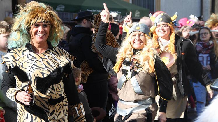 Marktplatztreiben in Stadtsteinach Foto: Jürgen Gärtner