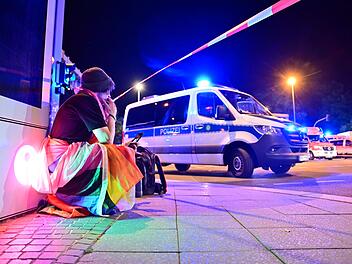 Auto rast in Menschenmenge - CSD in Berlin abgebrochen