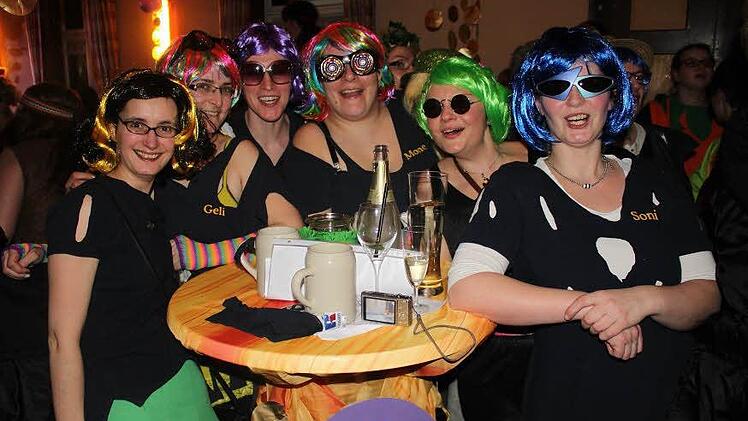 Beim Weiberfasching in Stublang hatte der "Stammtisch Lady´s" aus Lahm viel Spaß.