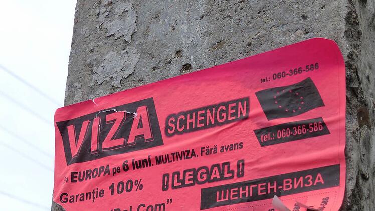 Viele müssen im Ausland arbeiten. Hier werden Jobs in Polen und Schengen-Visa angeboten - natürlich "ganz legal".