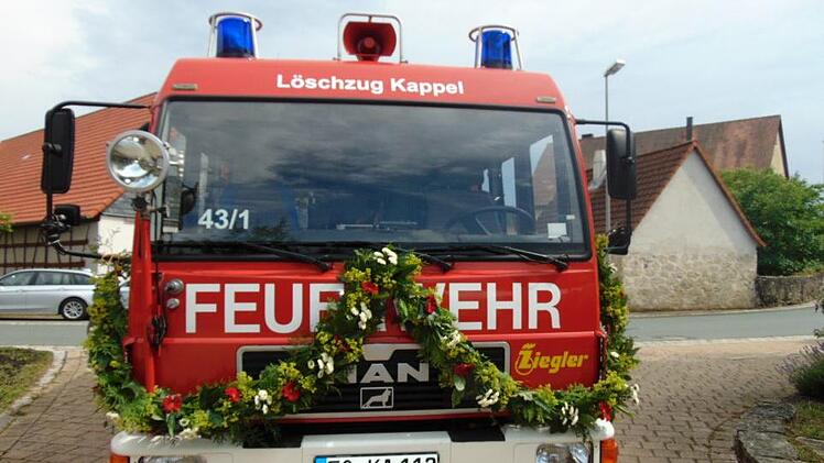 Bei der Fahrzeugweihe Foto: Petra Malbrich