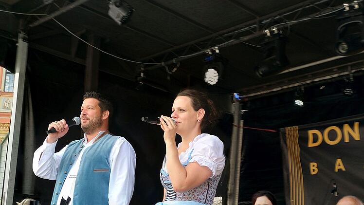 Die Don Bosco Musikanten sorgten für Unterhaltung beim Coburger Klößmarkt.Foto: Jochen berger