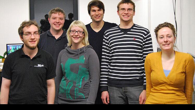 Lukas Lang (dritter von re.) mit seinen Kollegen.