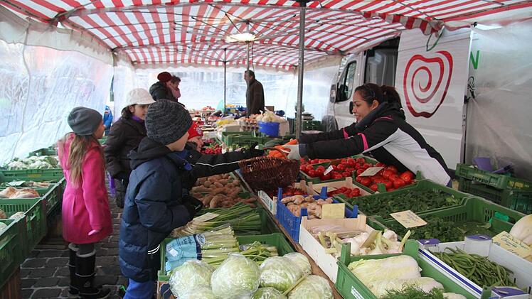 Einkauf auf dem Wochenmarkt.