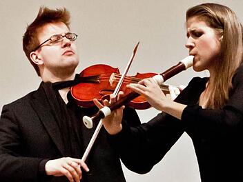 Lebendiger Dialog: Elisabeth Wirth und Christian Handschke gastierten mit dem Ensemble "Fontana di Musica" in Coburg. Foto: Jochen Berger