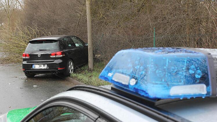 Am Mittwochmorgen (19.03.2014) ereignete sich auf der B22 am Ortsausgang von Bayreuth ein Verkehrsunfall mit toedlichem Ausgang. Foto: News5 / Fricke