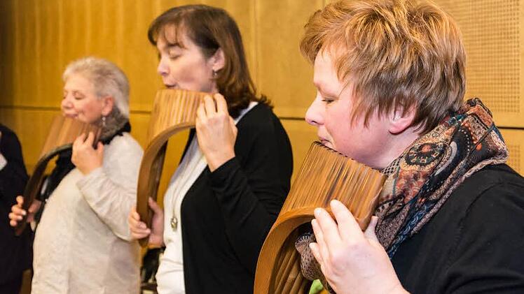 Proben vor dem großen Auftritt: Etwa einmal in der Woche trifft sich das Ensemble. Foto: Björn Hein