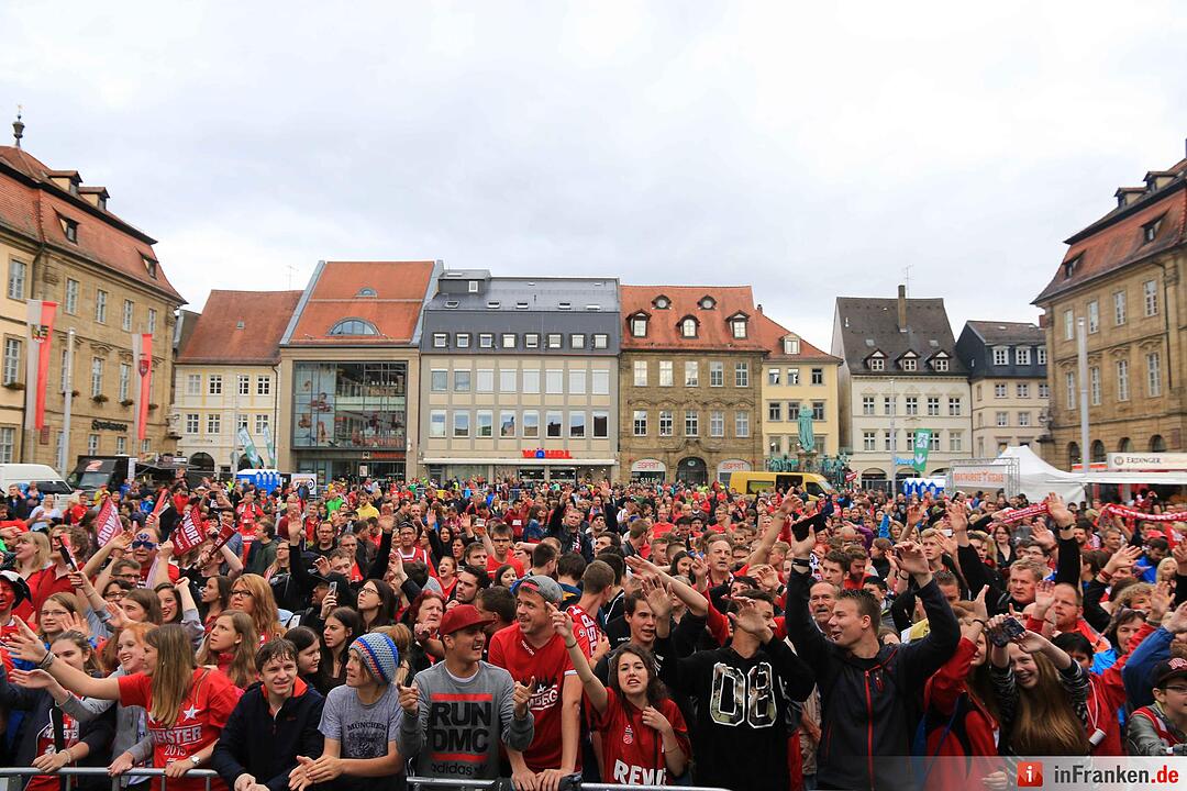 Bamberg feiert deutsche Basketballmeisterschaft im Regen