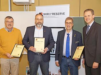 Ehrungen beim Verband der Reservisten (von links): Helmut Ondrat, Andreas Küspert, Klemens M. Brosig, Thomas Gratz  Foto: Peter Vietze