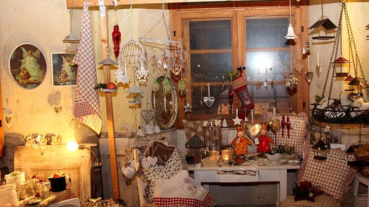 Alles ist liebevoll dekoriert.