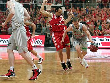 Ein Knaller-Halbfinale beginnt: Ab 15 Uhr spielt Brose Bamberg zu Hause gegen Bayern M&uuml;nchen. In unserem Ticker sind Sie live dabei! Foto: Sportpress