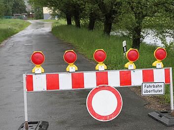 Die Zufahrt und Brücke zur Laufer Mühle sind gesperrt. Foto: Mathias Erlwein