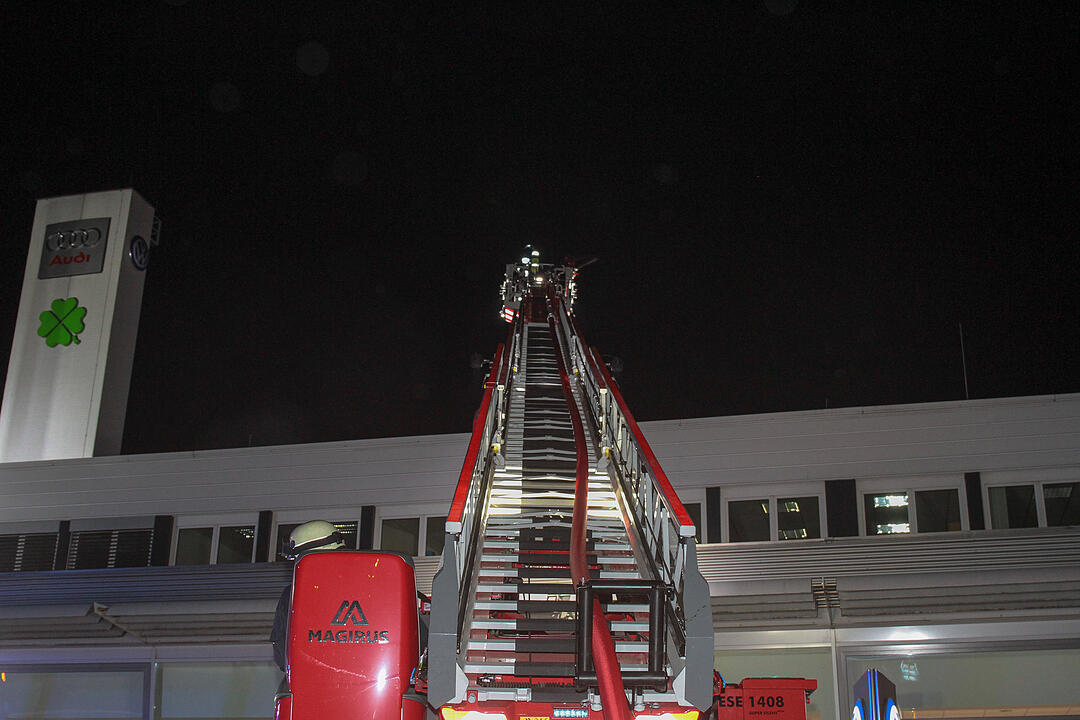 Werkstatt in Nürnberger Autohaus brannte