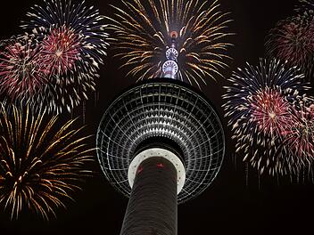 New Year's fireworks at the Berliner Fernsehturm (Berlin TV Tower) in Berlin, Germany