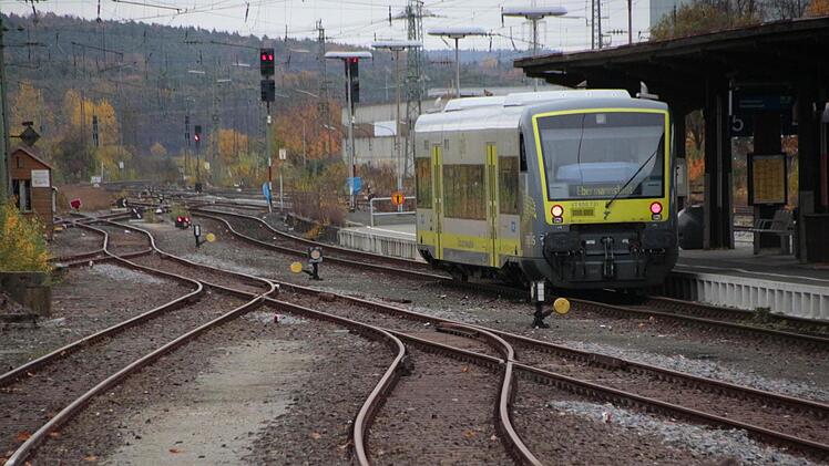 Nur noch ein Zugteil ist derzeit auf der Agilis-Strecke von Forchheim (Bild) nach Ebermannstadt unterwegs. Foto: Josef Hofbauer