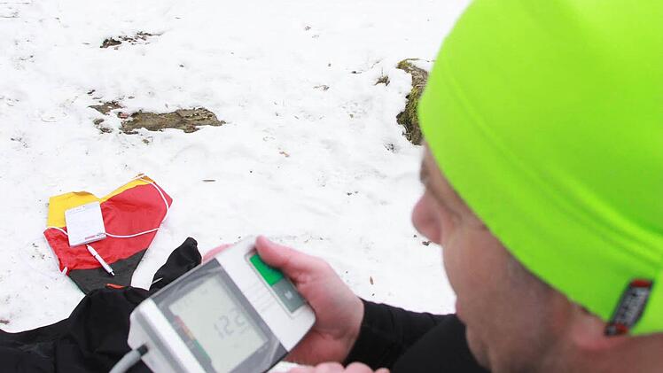 Puls- und Blutdruckmessung an der Kreuzbergschanze. Foto: Jürgen Schmitt