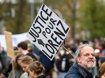 Kundgebung nach t&ouml;dlichen Polizeisch&uuml;ssen