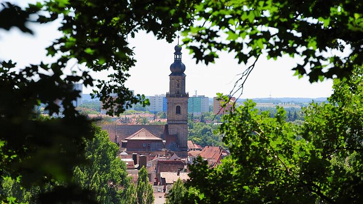 Stadt Erlangen lädt zur Führung "Eine Wanderung über den Burgberg" ein