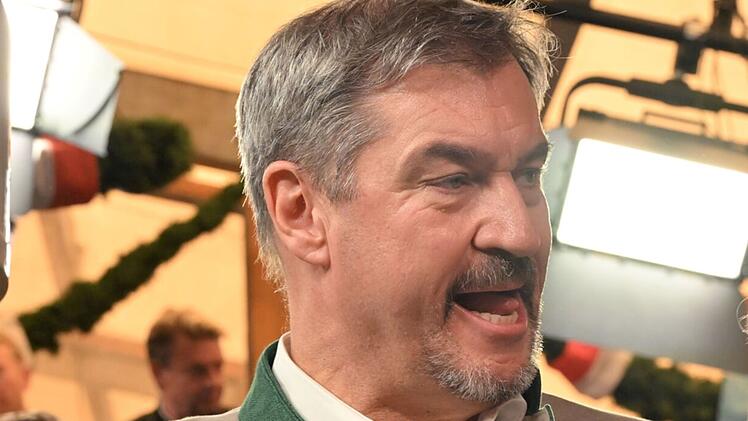 Söder singt Wiesn-Hit - Expertin nennt seine Aktionen "Gratwanderung"