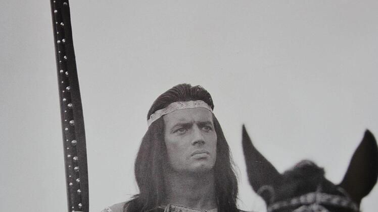 Als junger Schauspieler kannte Pierre Brice weder Karl May noch dessen Helden - bis er selbst zu einem wurde.