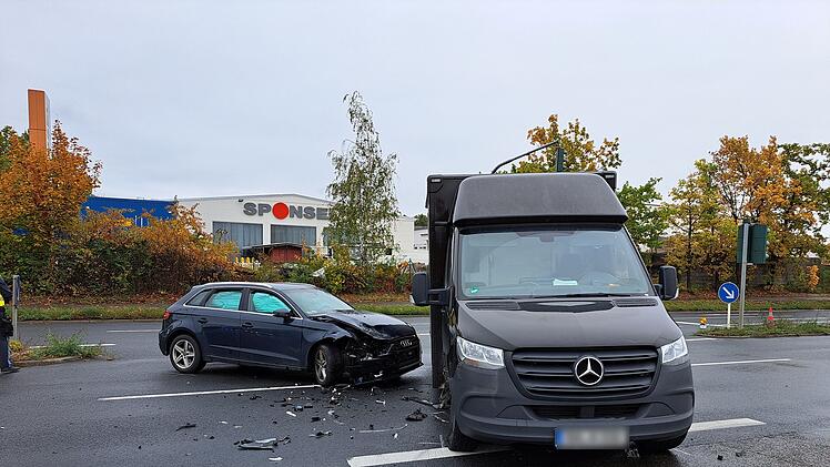 Unfall am Berliner Ring - Fahrspur aktuell gesperrt