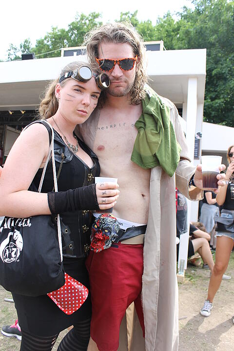 Liebe liegt in der Festivalluft: Verliebte bei Rock im Park