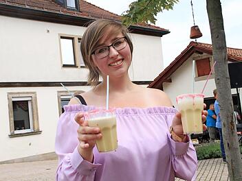 Beim Gemeindefest waren alkoholfreie Cocktails der Renner. Foto: gst