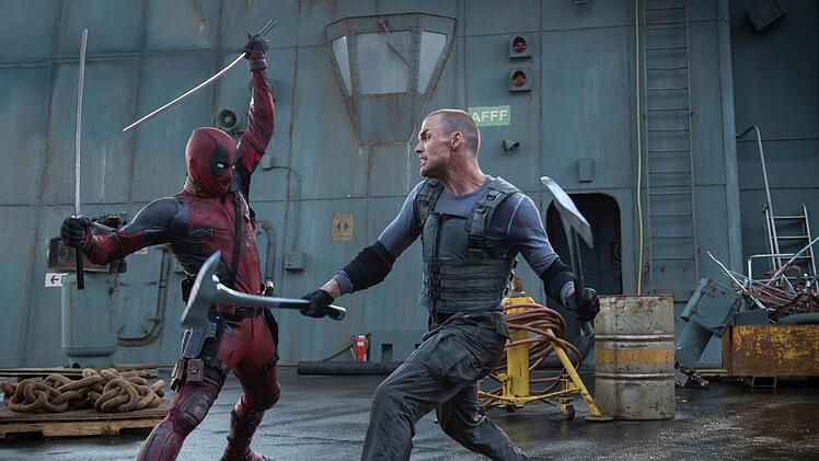 Endlich kann Wade alias Deadpool (Ryan Reynolds, links) Rache nehmen. Seit einem Experiment von Ajax (Ed Skrein) ist er entstellt.