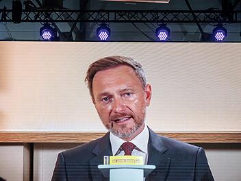 Schwitzender Lindner sorgt bei FDP-Parteitag für Empörung