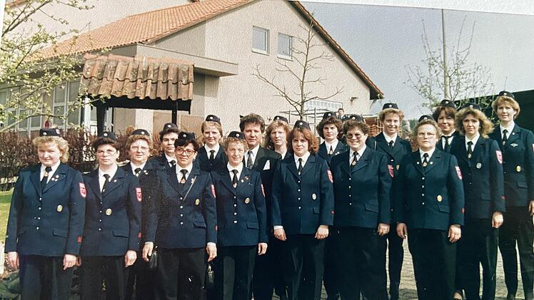 1991 wurde das 20-jährige Bestehen der Damenwehr aus Wollbach gefeiert.