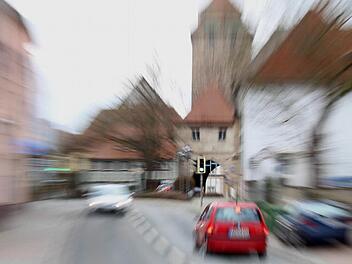 Anwohnern in der Großen Bauerngasse in Höchstadt wird vor ihrer Haustür zu viel gerast. Foto: Christian Bauriedel