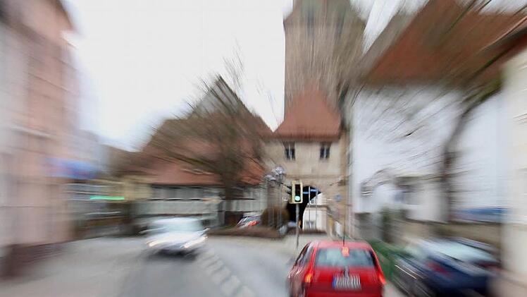 Anwohnern in der Großen Bauerngasse in Höchstadt wird vor ihrer Haustür zu viel gerast. Foto: Christian Bauriedel
