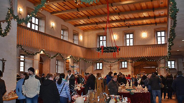 Weihnachtsmarkt in Maria Bildhausen. Hanns Friedrich