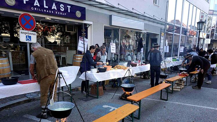 Auf dem Weiherplatz dampften 25 Kessel