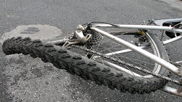 In N&uuml;rnberg wurde eine Fahrradfahrerin bei einem Unfall schwer verletzt