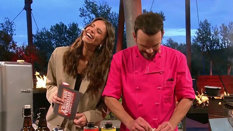 Dreamteam: Seit 2020 moderiert Laura Wontorra Steffen Hensslers TV-Shows "Grill den Henssler" (VOX): Und das soll auch so bleiben.